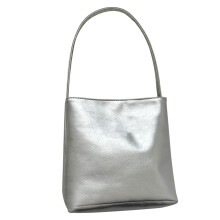 Bucket Tote Bag voor dames, gemaakt van echt Italiaans leer. Grote schoudertas met ritssluiting en prachtig borduurontwerp.