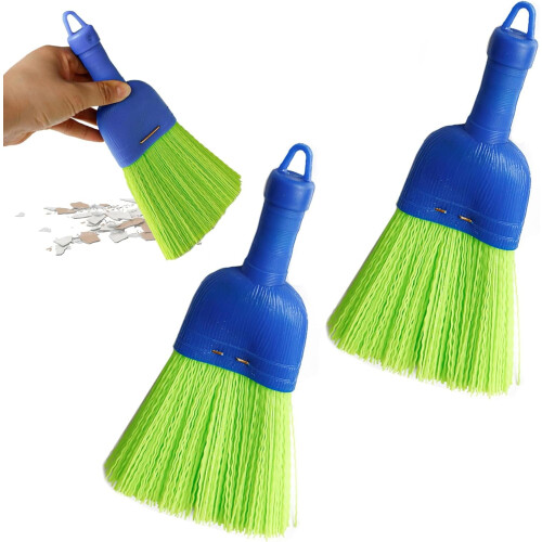 2 scope a mano in plastica con setole spesse e fori per appenderle – Mini scopa per tavoli, davanzali, angoli e mobili. 1