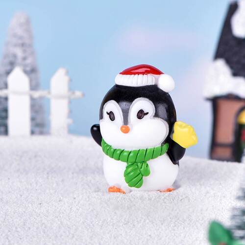 2Pcs Compact Resin Penguin Miniatures for Micro Landscape and Cake Decoration 2