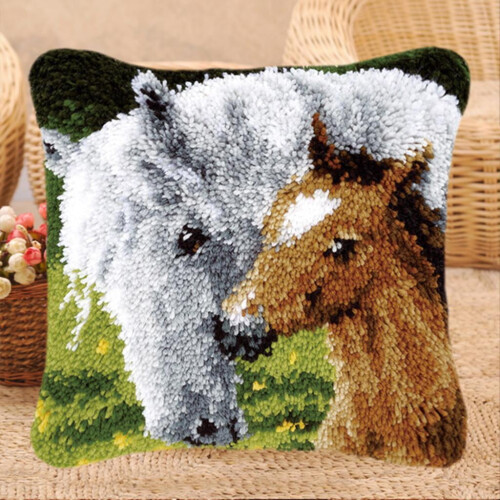 DIY Pillowcase Latch Hook Rug Kit Horse Pattern for Beginners Adults 43x43cm 1