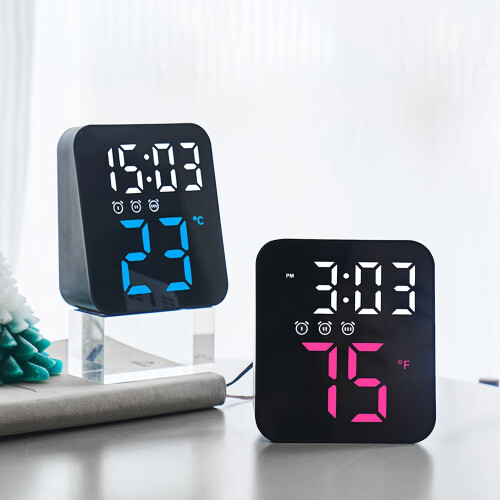 LED-wekker met digitaal display en USB-voeding 2