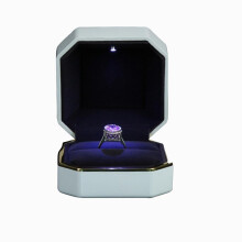 Romantic Atmosphere Ring Box Elegant Style LED Light Jewelry Storage Luxury Velvet Gift Box Design For Engagement Wedding Portable Dimensions