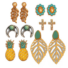 Vintage Leaf Drop Earrings, Lightweight Leaf Earrings with Hollow Feather Detail, Statement Boho Jewelry Gifts for Women Who Love Nature-Inspired