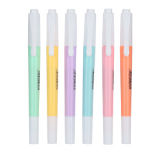 Marker met dubbele punt, voorzien van een beitelpunt en een fijne punt voor soepel schrijven en minimale doordrukken. Inkt op waterbasis, perfect