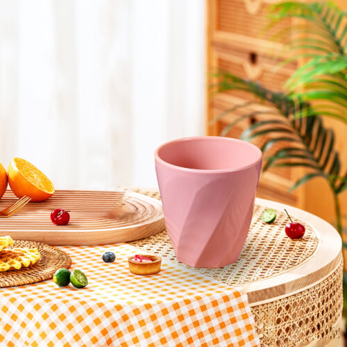 Small Plastic Cups in Assorted Colors – Practical Drinkware for Home, Office & Picnics – Compatible with Everyday Use 1