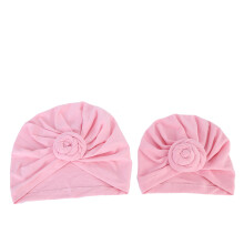 Touca infantil macia e fofa com laços grandes costurados à mão, estilo turbante, com design combinando para pais e filhos. Design charmoso, boa