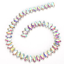 Strass en verre transparent - Nombreuses applications - Design flexible - Facile à utiliser - Finitions en chaîne de strass brillantes - Robustes