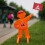 Figurine d'avertissement pour enfants avec drapeau rouge 2
