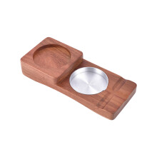 Bandeja de whisky de madera de acacia con posavasos metálico desmontable.