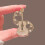 Gullfarget gitarbrosje 5x3cm 4