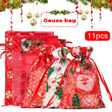 Elegancia festiva, elegante empaque de regalo para bolsas de organza navideñas, estilo festivo especial perfecto para la decoración del árbol de
