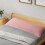 Housse de coussin long en polyester hypoallergénique rose 6