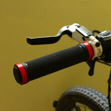 Red Anti-Slip Lock-On Grips