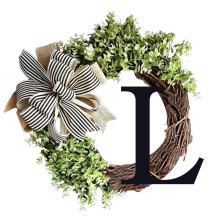 Személyre szabott vezetéknévvel díszített, egész évben használható bejárati ajtókoszorú masnival, üdvözlő táblával – parasztház