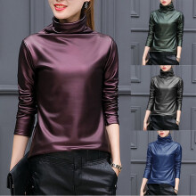 Blusa de mujer de cuello alto de piel sintética, manga larga, corte ajustado, estilo moderno e informal.