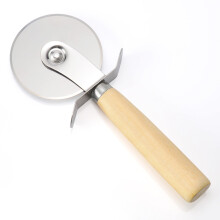 Multi-functional Kitchen Tool, Stainless Steel Pizza Slicer For Professional Results, Wooden Handle For Comfort, Non-stick, 17.56cm,