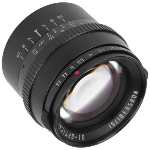 Bokeh Effect Large Aperture Manual Focus Portrait Lens APS-C Format Low Light Performance Mirrorless Camera Compatibility Optical Structure 2