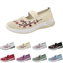 Willtoo 2025 Orthopedic Shoes for Women, Wide Width Breathable Slip-On Sneakers, Non-Slip Nurse Shoes with Arch Support – Beige 7.5W