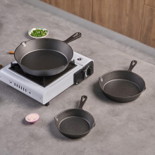 Cast Iron Grill Pan Small Frying Skillet with Handle Uncoated Cooking Pan for Home Kitchen Outdoor Camping BBQ Eggs and Sauteed Food Christmas Gift