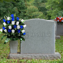 Composizione di fiori di seta per tombe - Bouquet di rose artificiali per decorazioni commemorative - Fiori da cimitero resistenti alle intemperie