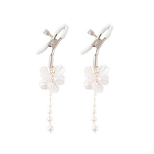 (One Size, White) Nipple Clamps Adjustable Flower Petal Nipple Clips Non-Piercing Body Clips Adult Toys for Couples
