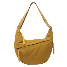 Bolsa transversal feminina, modelo hobo com vários bolsos, espaçosa e com alça ajustável, ideal para trabalho, viagens, academia e uso diário.