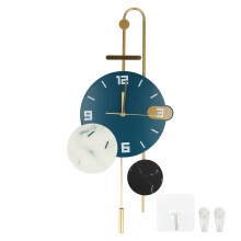 Horloge murale silencieuse à aiguilles métalliques et cadran effet marbre, ensemble d'accessoires complet, construction durable, design artistique