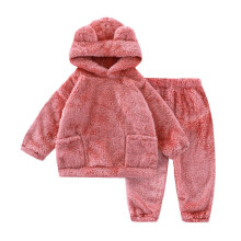 Conjunto de calça e blusa de moletom com capuz para bebês e crianças pequenas, ideal para o inverno. Perfeito para dormir e relaxar em casa.