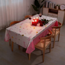 Nappe jetable en plastique à motif cœur rouge pour la Saint-Valentin, 54 x 108 pouces, imperméable et résistante aux déchirures, compatible avec