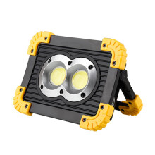 Refletor LED de 20 W com carregamento USB, holofote LED portátil recarregável com bateria 18650, ideal para camping e economia de energia.