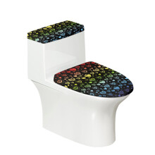 Ensemble de toilette confortable et pratique avec motif cœurs colorés et fond élastique, compatible avec toutes les formes de toilettes. Bordure