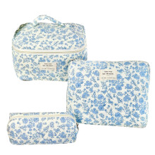 Grote gewatteerde make-up reistas voor dames, katoenen cosmetische tas met bloemenprint, Coquette Aesthetic toilettas met bloemenmotief
