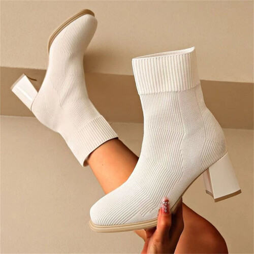 Botas de cano curto femininas Willtoo com salto bloco grosso e malha elástica.