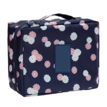 Cosmetic Case, Travel Toiletry Bag with Easy To Clean Surface and Hangable Design for Large Capacity, Breathable Fabric for Fresh Storage