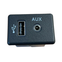 Audio AUX Socket Plug USB Port For Nissan MURANO / ALTIMA 28023-9HT0A Connector