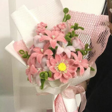 Handgemaakt boeket van fluwelen rozen – Een tijdloos romantisch cadeau voor je vriendin, geschikt voor jubilea, Valentijnsdag en verjaardagen.