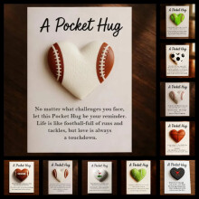 Suport pentru carduri cadou în formă de inimă, model baseball Pocket Hug
