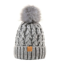 Geribbelde gebreide wintermuts voor dames met pompon