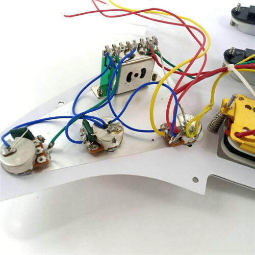 2X Garde Du Corps de Guitare Électrique Assemblés de Plaque à Gratter Précâblés Chargés 11 Trous Ssh Blanc 2
