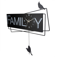 Horloge murale sophistiquée, facile à lire et à installer, au design élégant, avec un mouvement silencieux pour les espaces paisibles, un ajout
