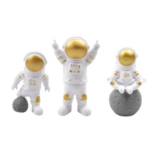 Astronaut Figurine Resin Desktop Ornament 1 piece