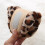 Pantofole da uomo e da donna con stampa leopardata, morbide e foderate in peluche, comode per la casa, ideali per esterni e interni. 3