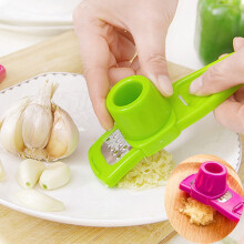 Stainless Steel Manual Garlic Press & Slicer, Multifunction Kitchen Gadget, Portable Garlic Mincer & Grater – Compatible with All Garlic Sizes