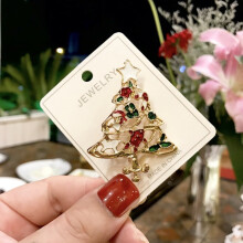 Christmas Enamel Brooches & Pins: Tree, Santa, Candy Cane, Snowman, Elk, Wreath, Snowflake—Decor for Clothes, Bags, Hats, Jackets, Backpacks