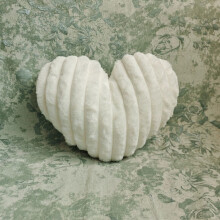 Heart-Shaped Plush Pillow 45x35cm Romantic Decor Gift