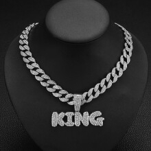 Hiphop KING betűs medál nyaklánc kubai lánccal, 15 mm-es kristályos jeges csillogás ékszer – utcai tánc kiegészítő és divatos ajándék