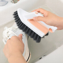 Brosse multifonctionnelle Ă poils durs pour nettoyer les recoins et les angles de la salle de bain, des toilettes et du sol