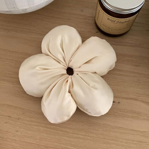 Håraccessoar med satinblomma, unik design, 1 st.