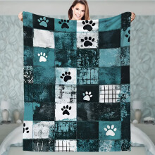Couverture en flanelle à motifs de pattes, douce et chaude, 150 x 200 cm