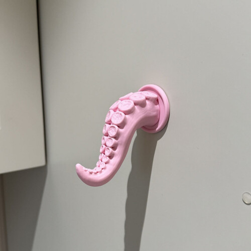 Octopus Claw Magnetic Phone Holder with 360 Rotation and 2